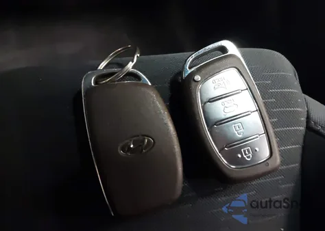 2020 Hyundai Tucson Limited z USA, uszkodzony, nr VIN KM8J3CAL4LU192330